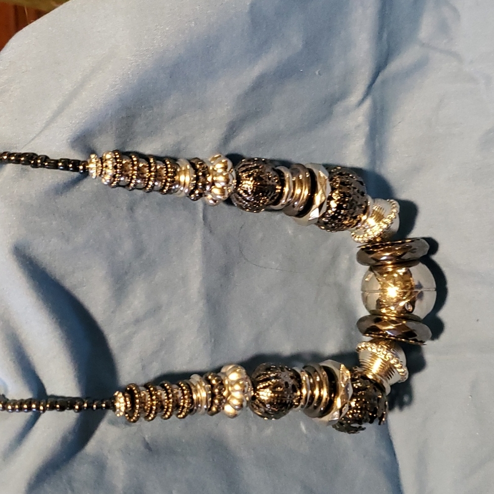 Bold elements necklace